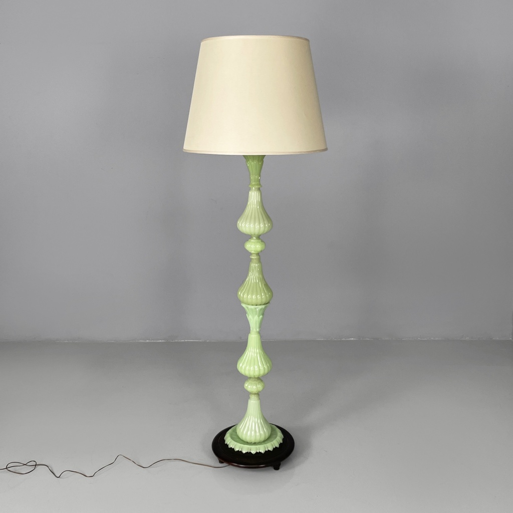 Lampada da terra in tessuto e vetro opalino verde, 1930 ca.