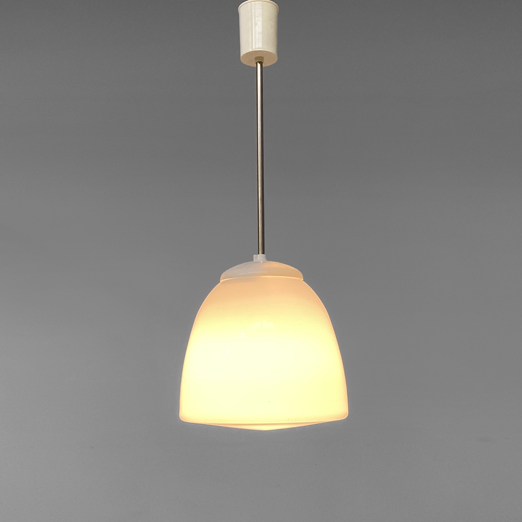 Lampadario in vetro opalino, 1970 ca.