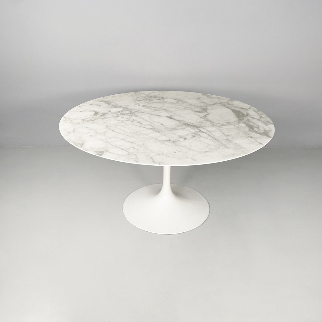 Tavolo da pranzo Tulip di Eero Saarinen per Knoll, 2000 ca.