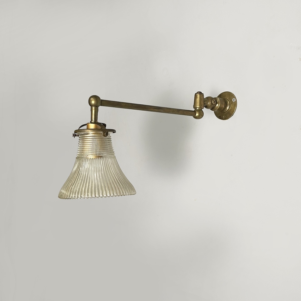 Applique in ottone e vetro, 1940 ca.