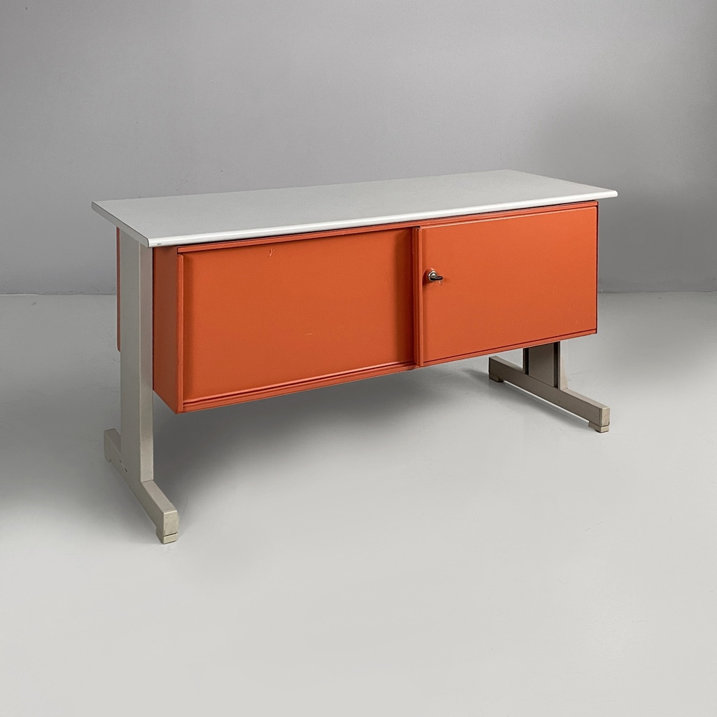 Sideboard Synthesis 45 di Ettore Sottsass per Olivetti, 1970 ca.