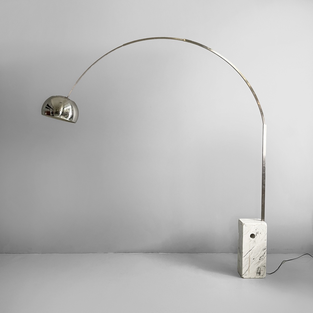 Lampada da terra Arco di Achille e Pier Giacomo Castiglioni per Flos, 1960 ca.