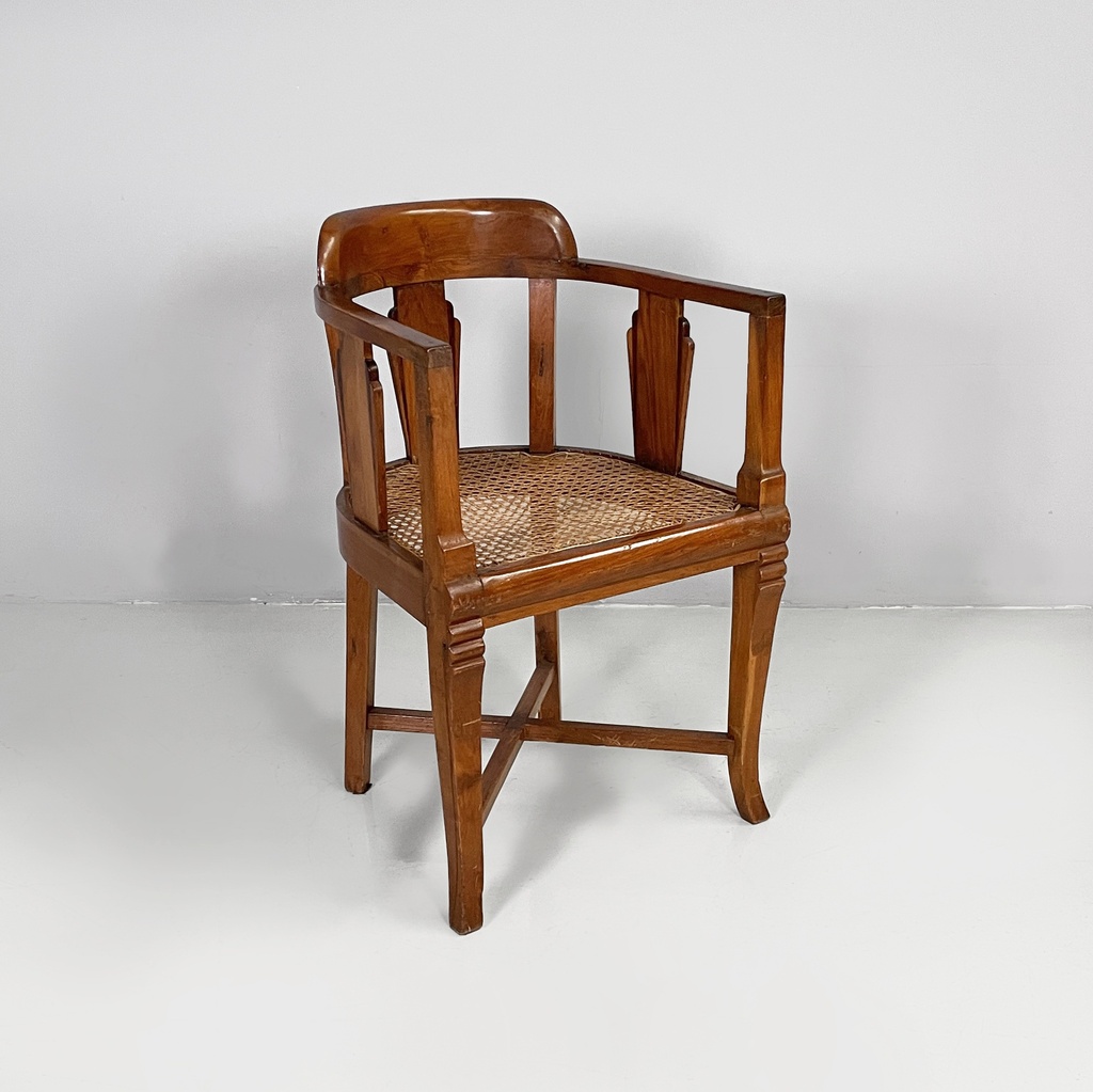 Sedia a pozzetto in legno e paglia, 1930 ca.