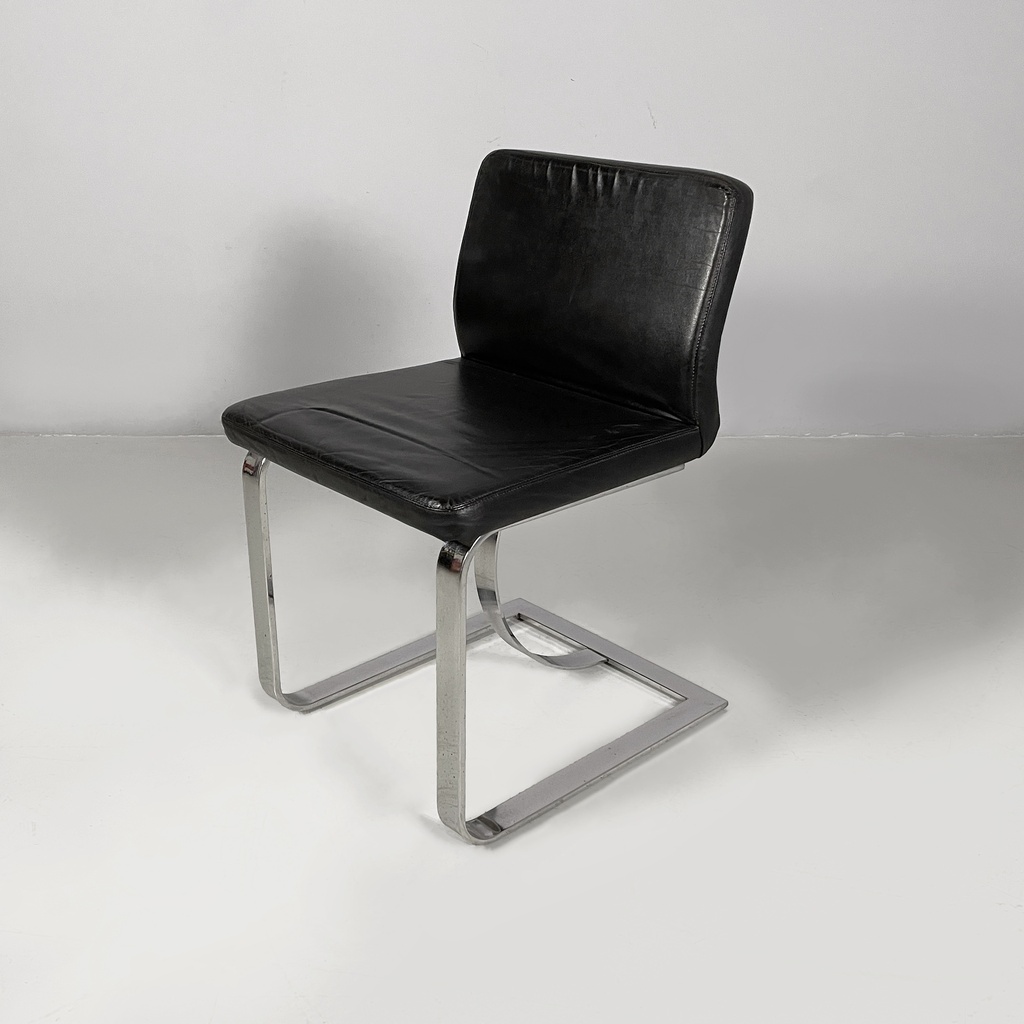 Sedia in pelle nera e acciaio, 1980 ca.