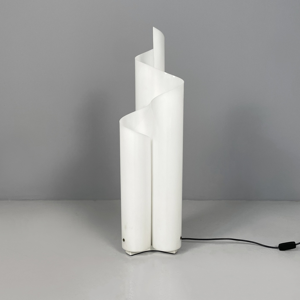 Lampada da tavolo Mezzachimera di Vico Magistretti per Artemide, 1970 ca.