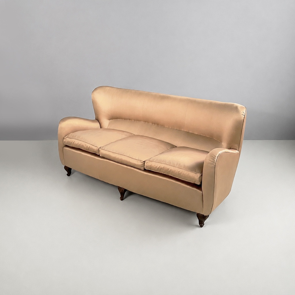 Divano in seta rosa beige, 1940 ca.