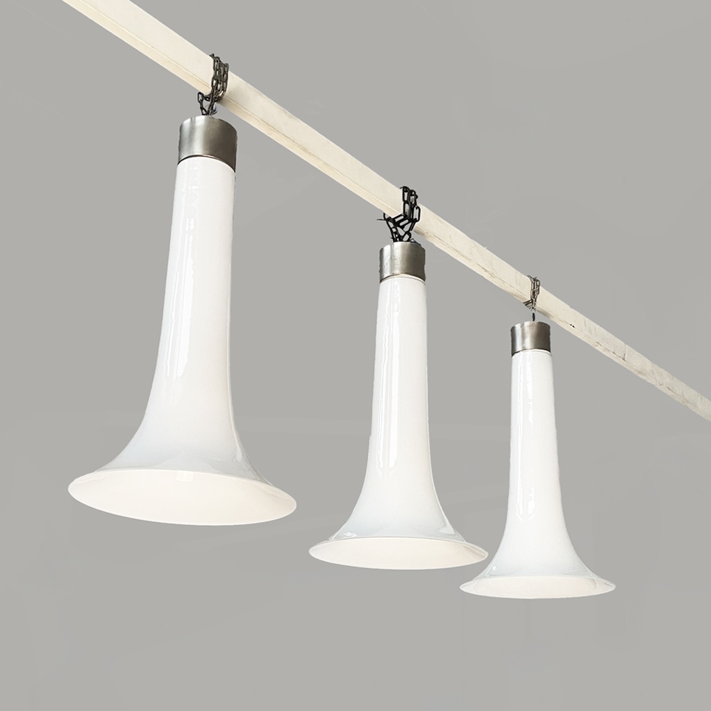 Lampadari in vetro opalino e metallo, 1970 ca. 