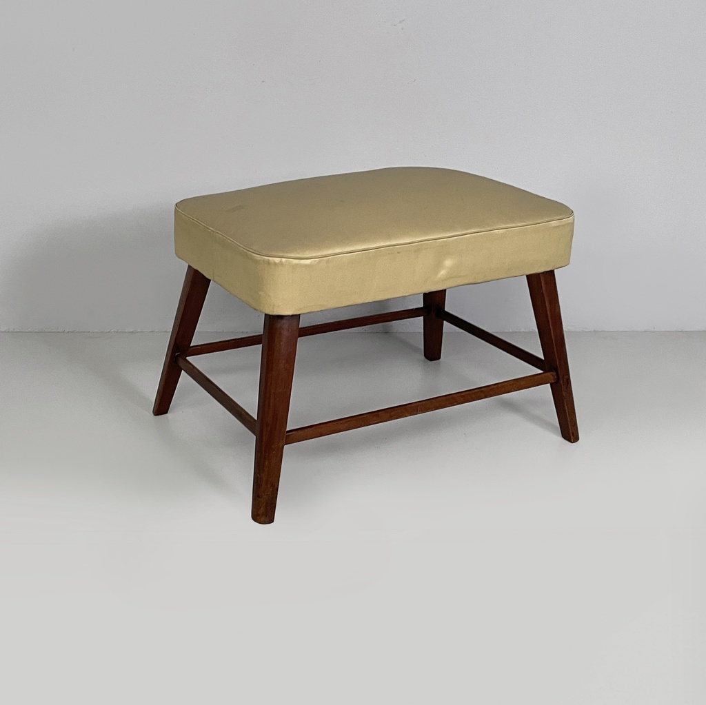 Pouf in raso beige e legno, 1940 ca.