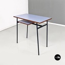 Scrivania con piano in formica azzurro, 1960 ca. 