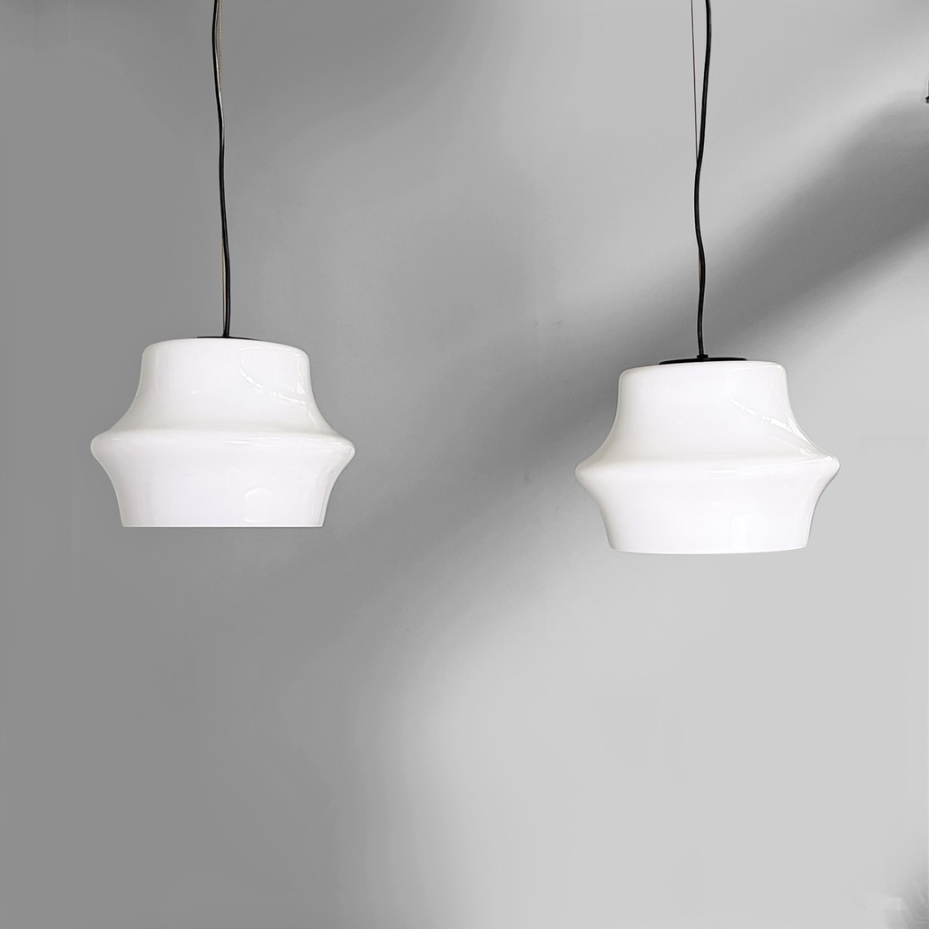 Lampadari in vetro opalino, 1950 ca.