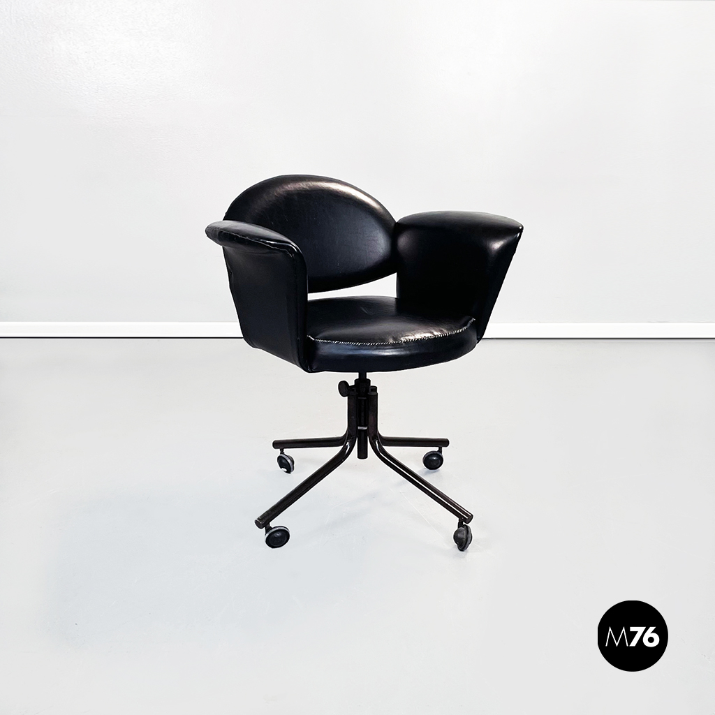 Sedia da ufficio in pelle nera,  1970 ca.