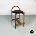 Sgabello in legno e finta pelle marrone, 1970 ca.