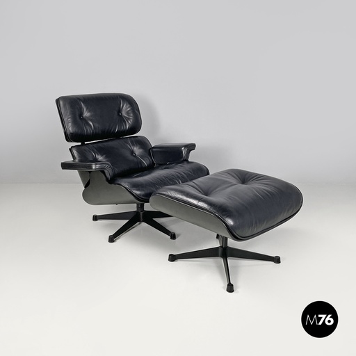 [2520005707] Poltrona e pouf 670 671 di Charles e Ray Eames per ICF, 1970 ca.