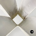 Base in acciaio curvato bianco, 1970 ca.