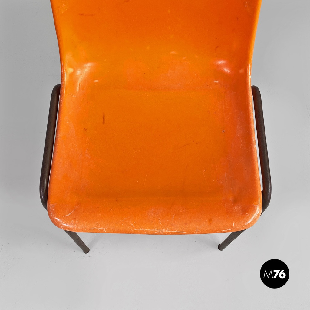 Sedie impilabili in plastica arancione, 1960 ca.