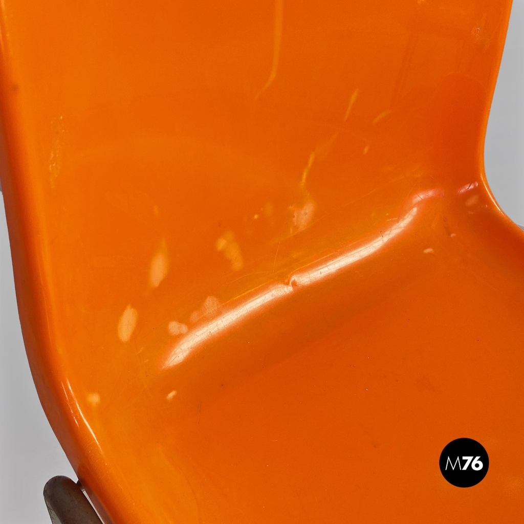 Sedie impilabili in plastica arancione, 1960 ca.