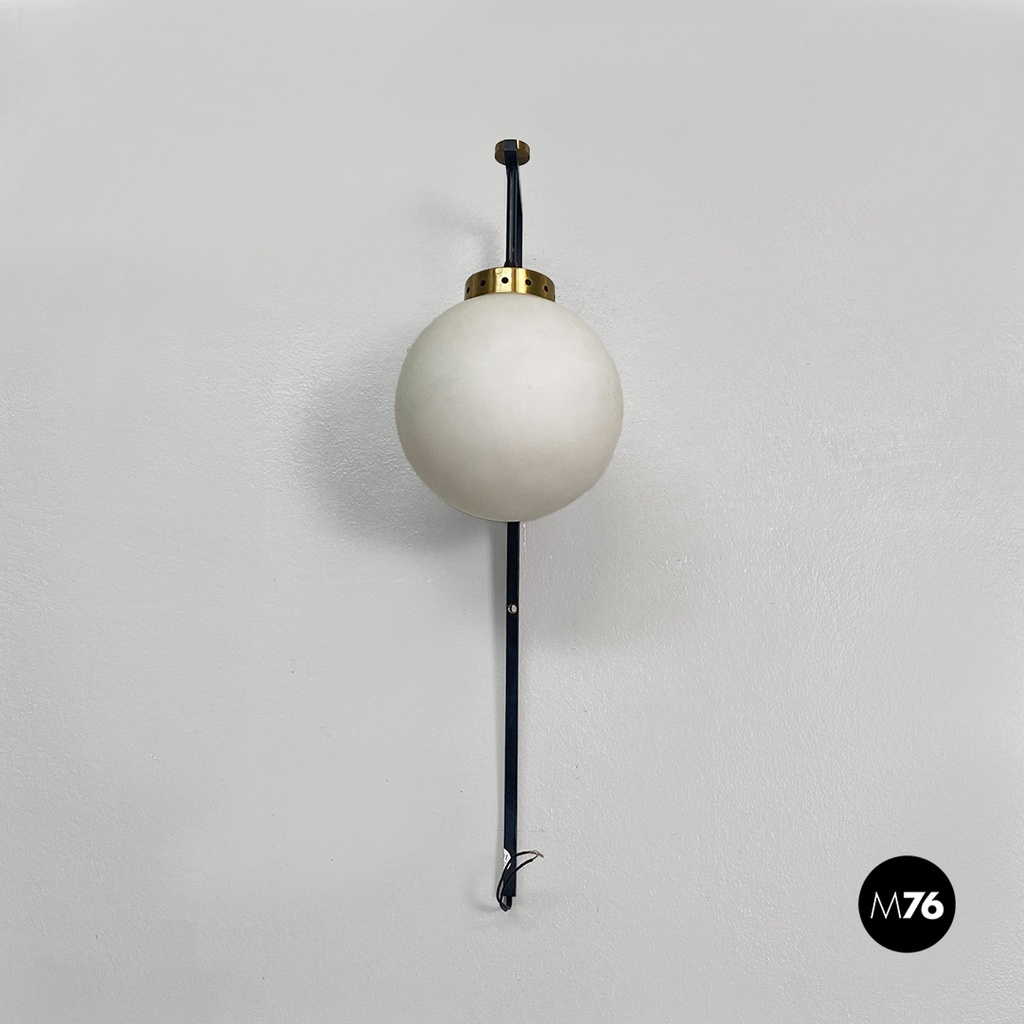 Applique in vetro opalino e metallo nero, 1950 ca.