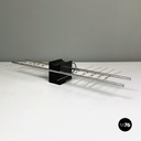 Lampada da tavolo magnetica di Theodore Waddell per Zanotta, 1971