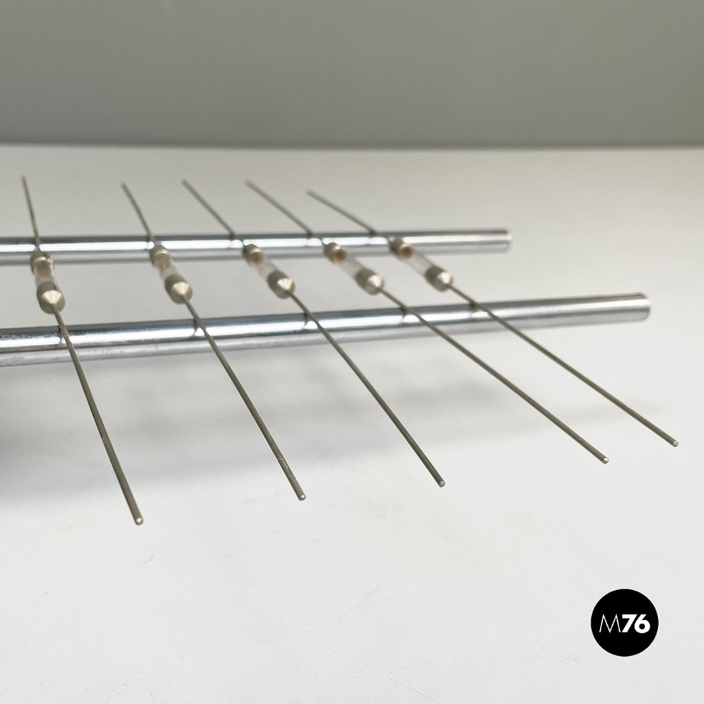 Lampada da tavolo magnetica di Theodore Waddell per Zanotta, 1971