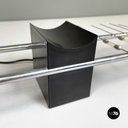 Lampada da tavolo magnetica di Theodore Waddell per Zanotta, 1971