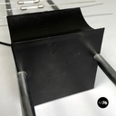 Lampada da tavolo magnetica di Theodore Waddell per Zanotta, 1971