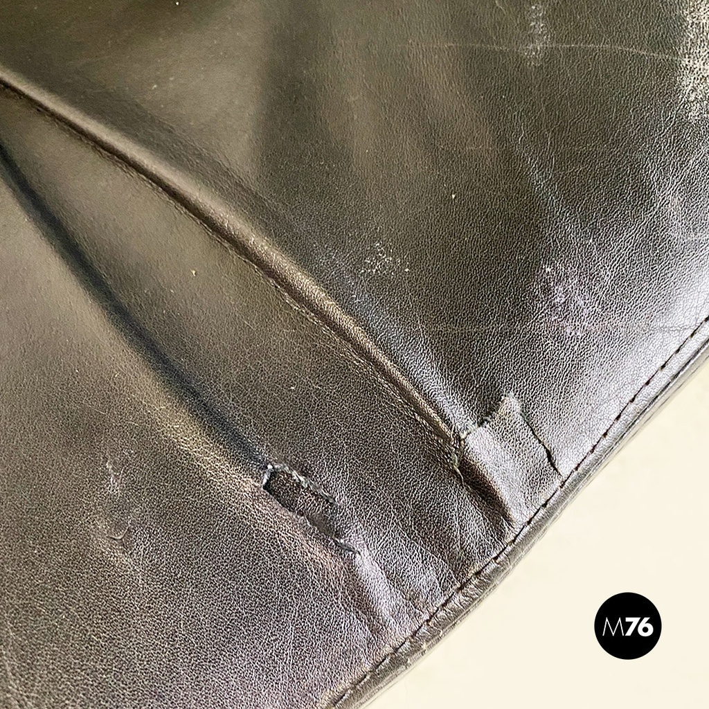 Poltrone da ufficio in acciaio e pelle nera, 1970 ca.