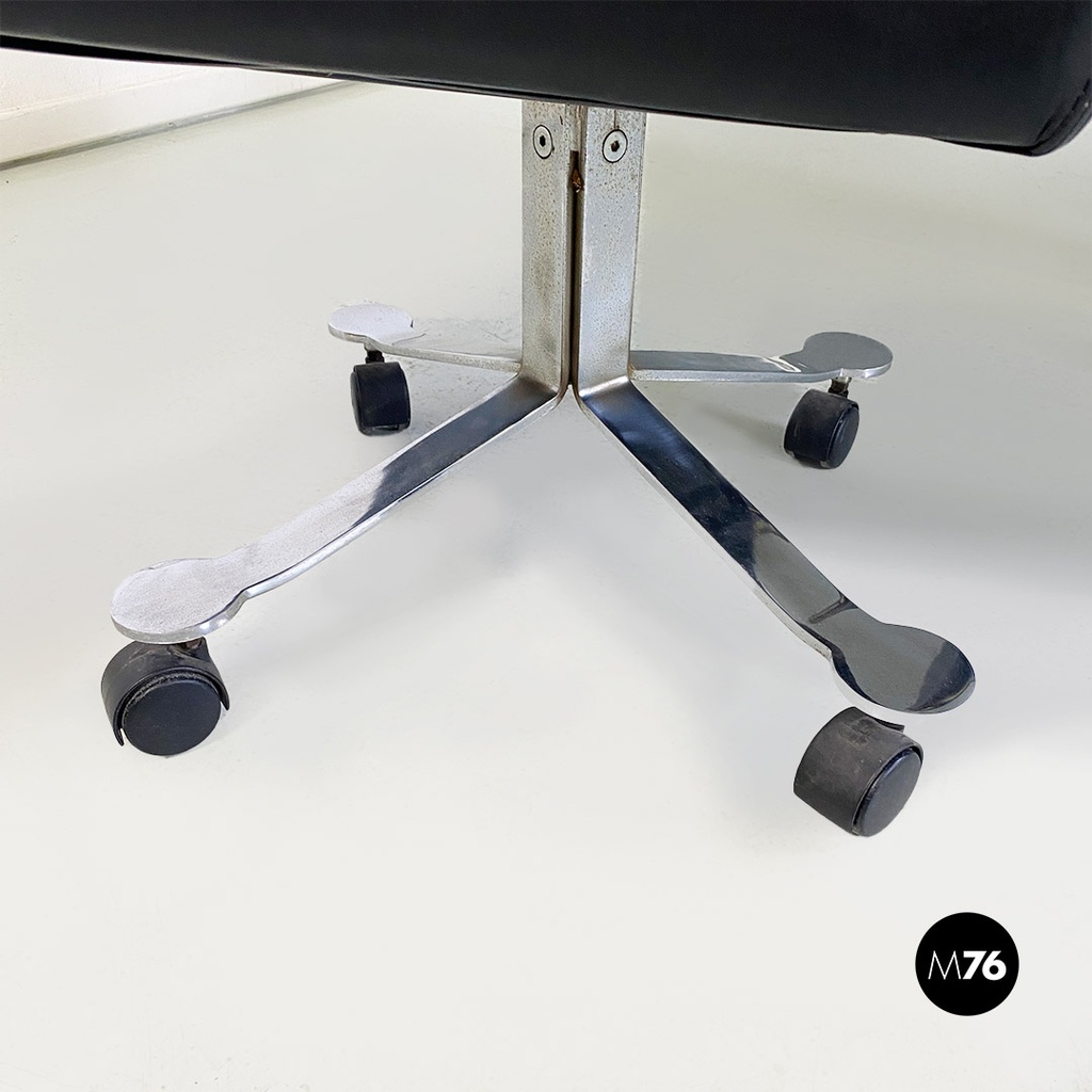 Poltrone da ufficio in acciaio e pelle nera, 1970 ca.