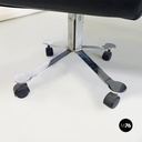 Poltrone da ufficio in acciaio e pelle nera, 1970 ca.