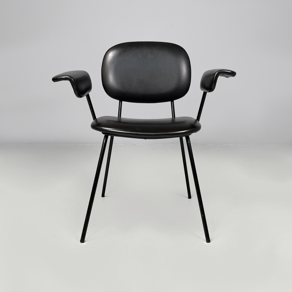 Sedia con braccioli in finta pelle nera, 1960 ca. 