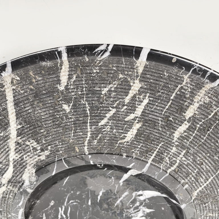 Centrotavola in marmo nero, 1970 ca.