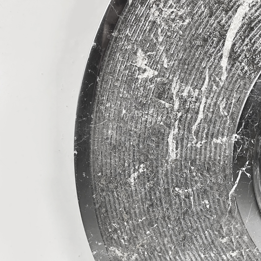 Centrotavola in marmo nero, 1970 ca.