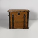 Cassa in legno e metallo, 1930 ca.