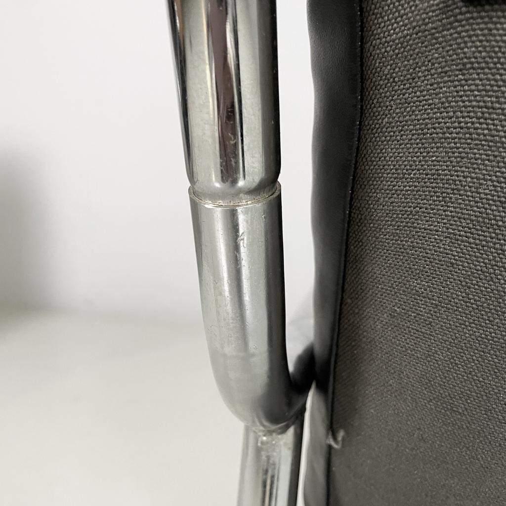 Poltrone in metallo e similpelle nera, 1970 ca.