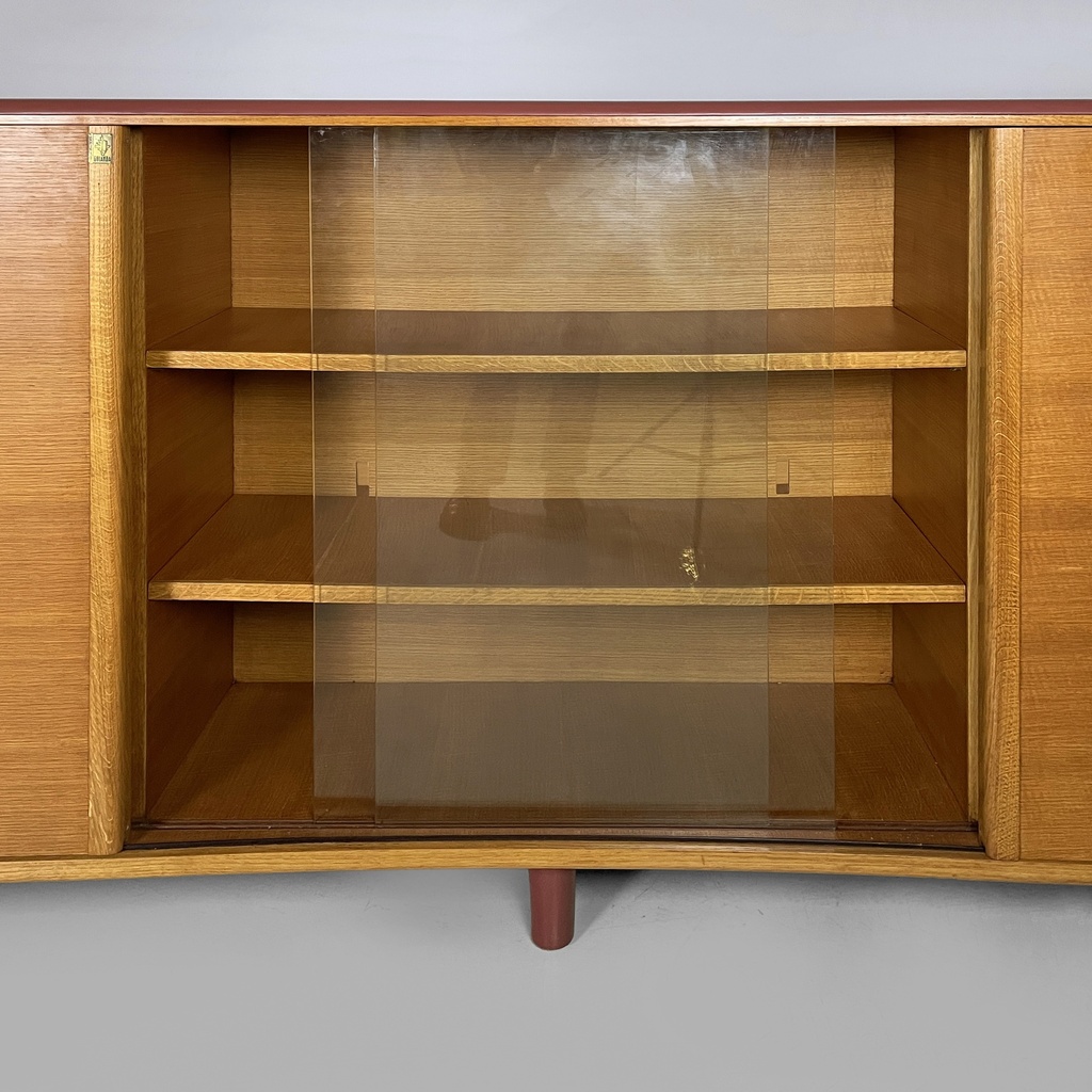 Sideboard in legno, vetro e pelle rossa, 1960 ca.