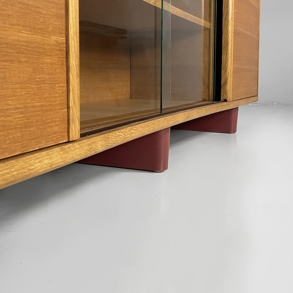 Sideboard in legno, vetro e pelle rossa, 1960 ca.