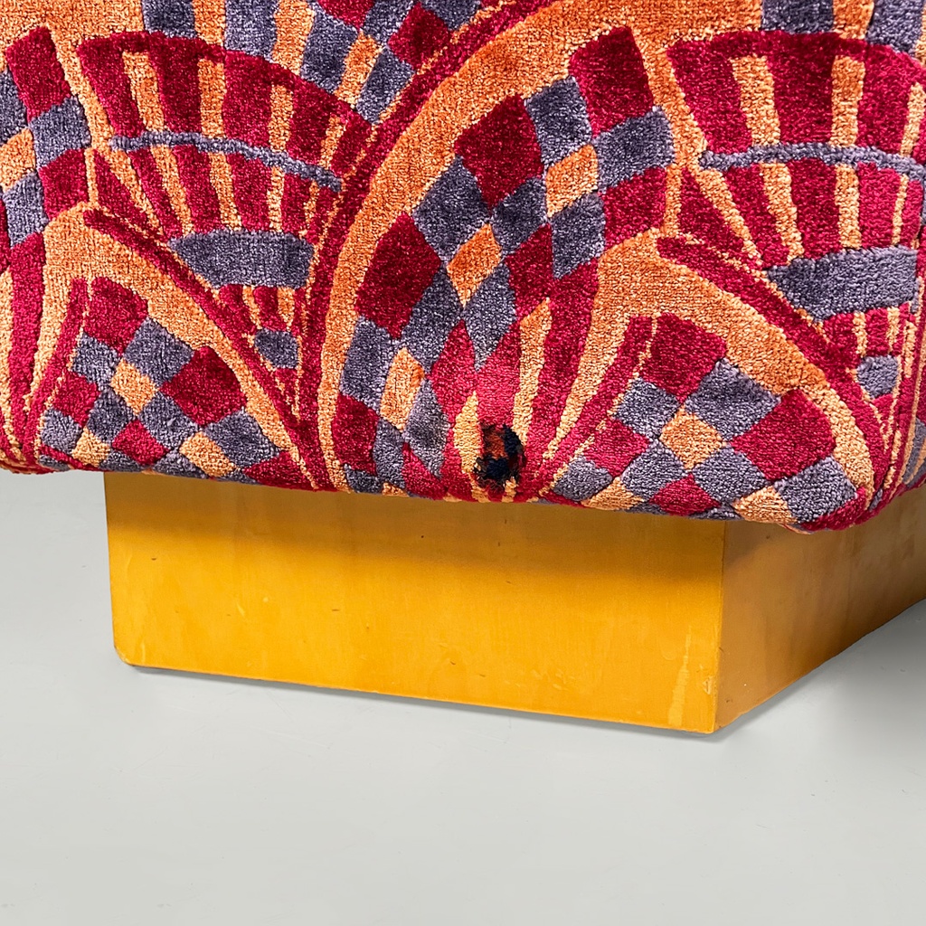 Poltrone in tessuto e legno, 1970 ca.