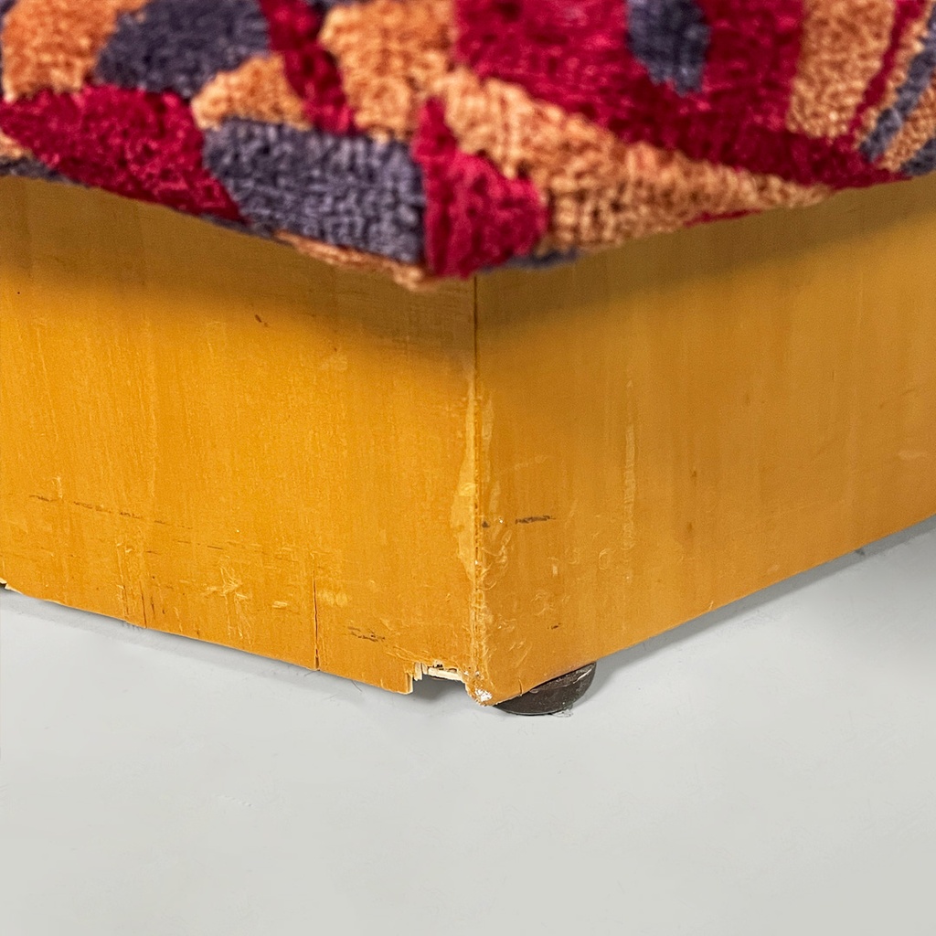 Poltrone in tessuto e legno, 1970 ca.