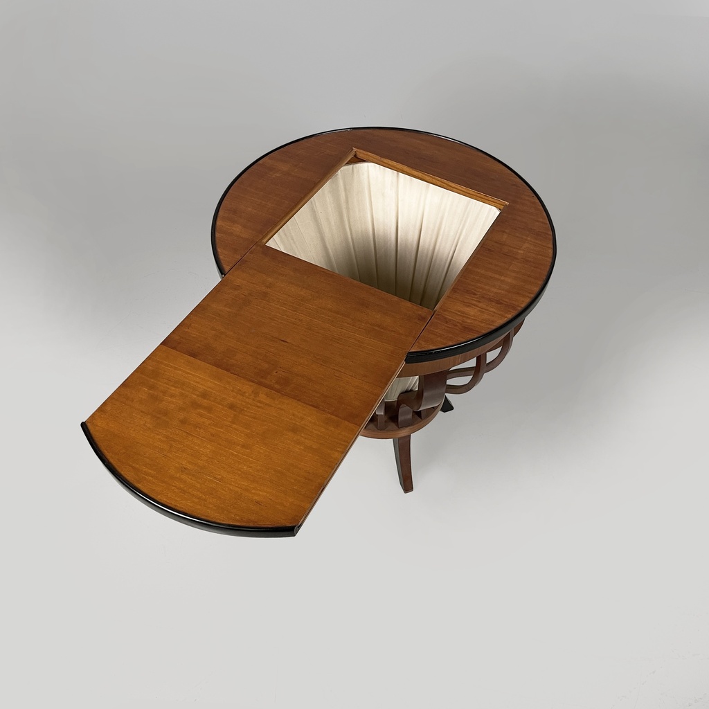 Tavolo da caffè in legno con vano interno in tessuto, 1930 ca.