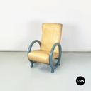 Poltrona in pelle beige e legno, 1980 ca. 