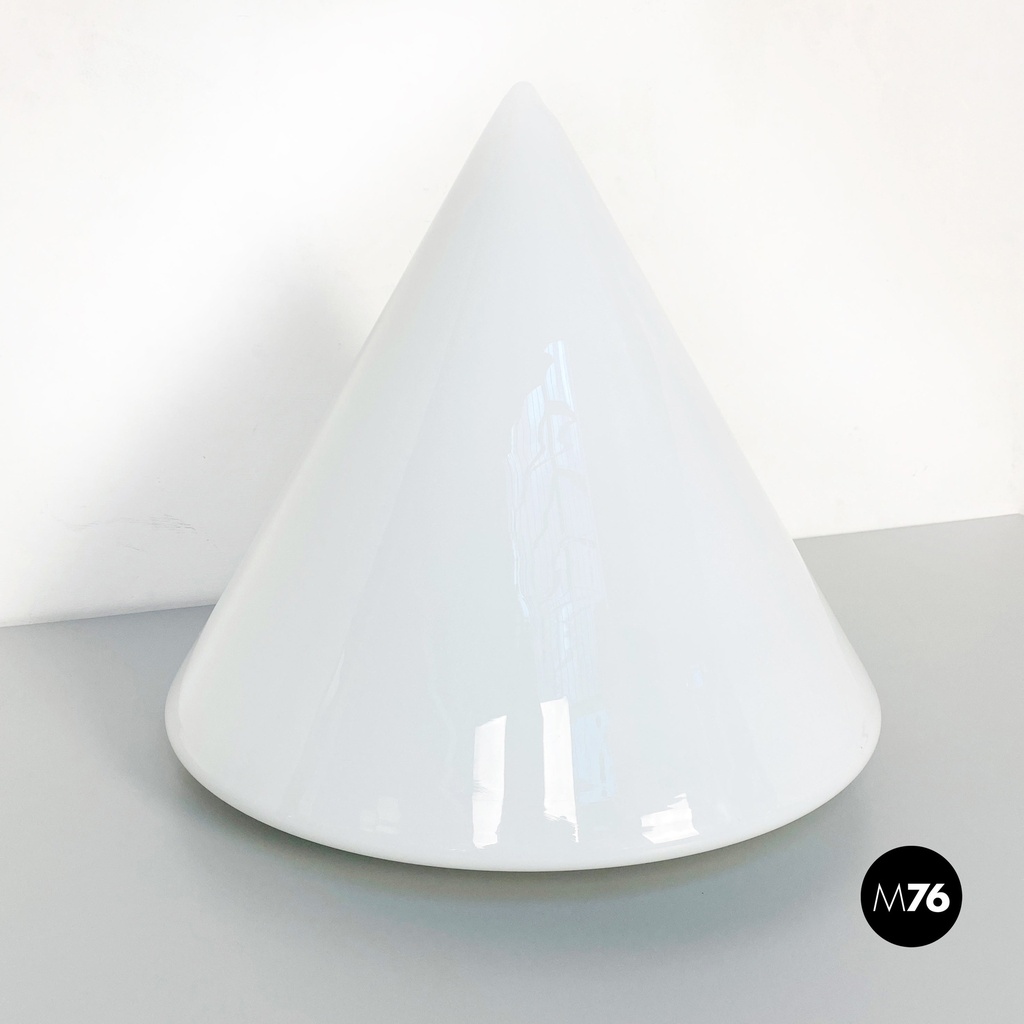 Lampada da tavolo in vetro opalino, 1970 ca. 