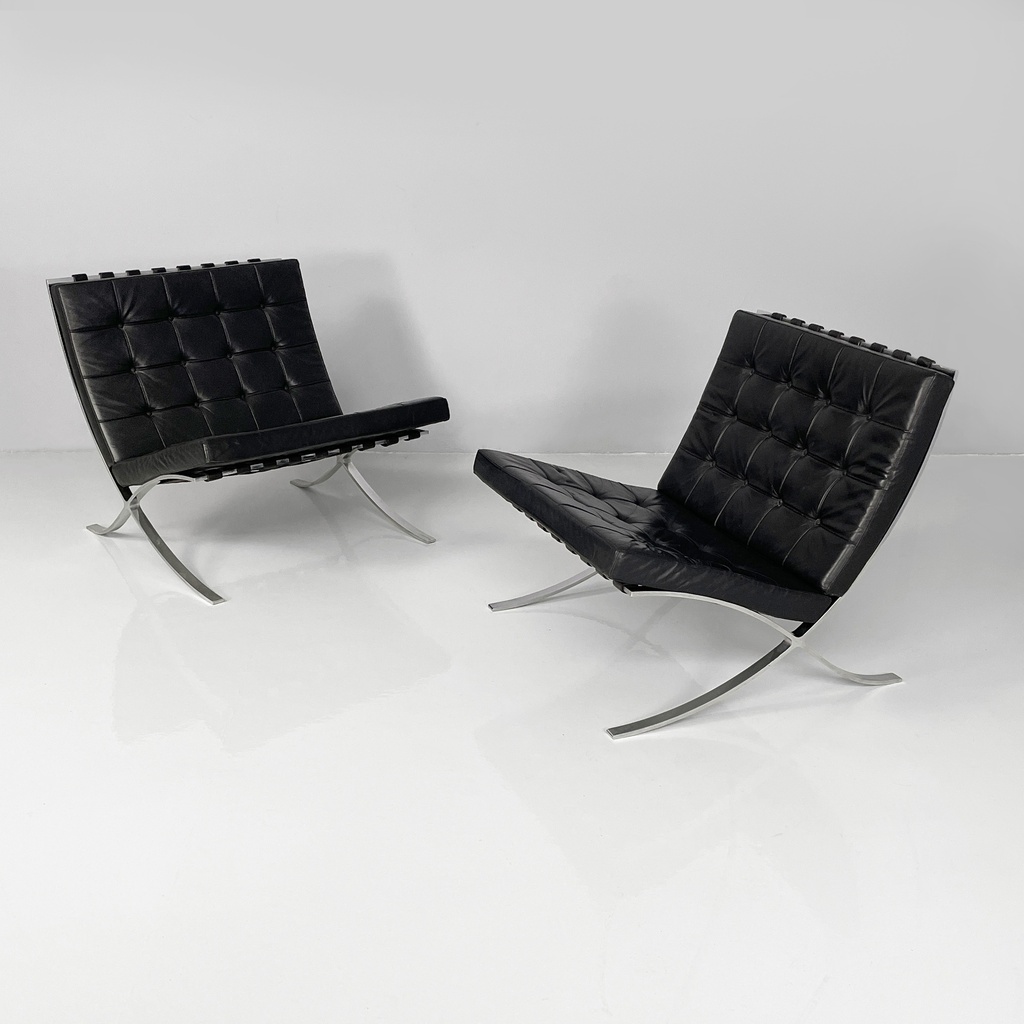 Poltrone in pelle nera e acciaio, 1970 ca.