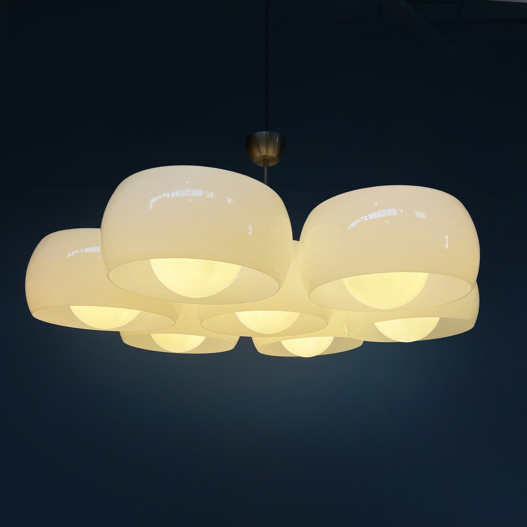 Lampadario Eptaclinio di Vico Magistretti per Artemide, 1970 ca.
