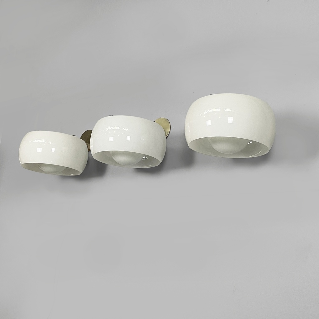 Applique Omega di Vico Magistretti per Artemide, 1970 ca.