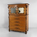 Credenza con specchi in legno tornito, 1930 ca.