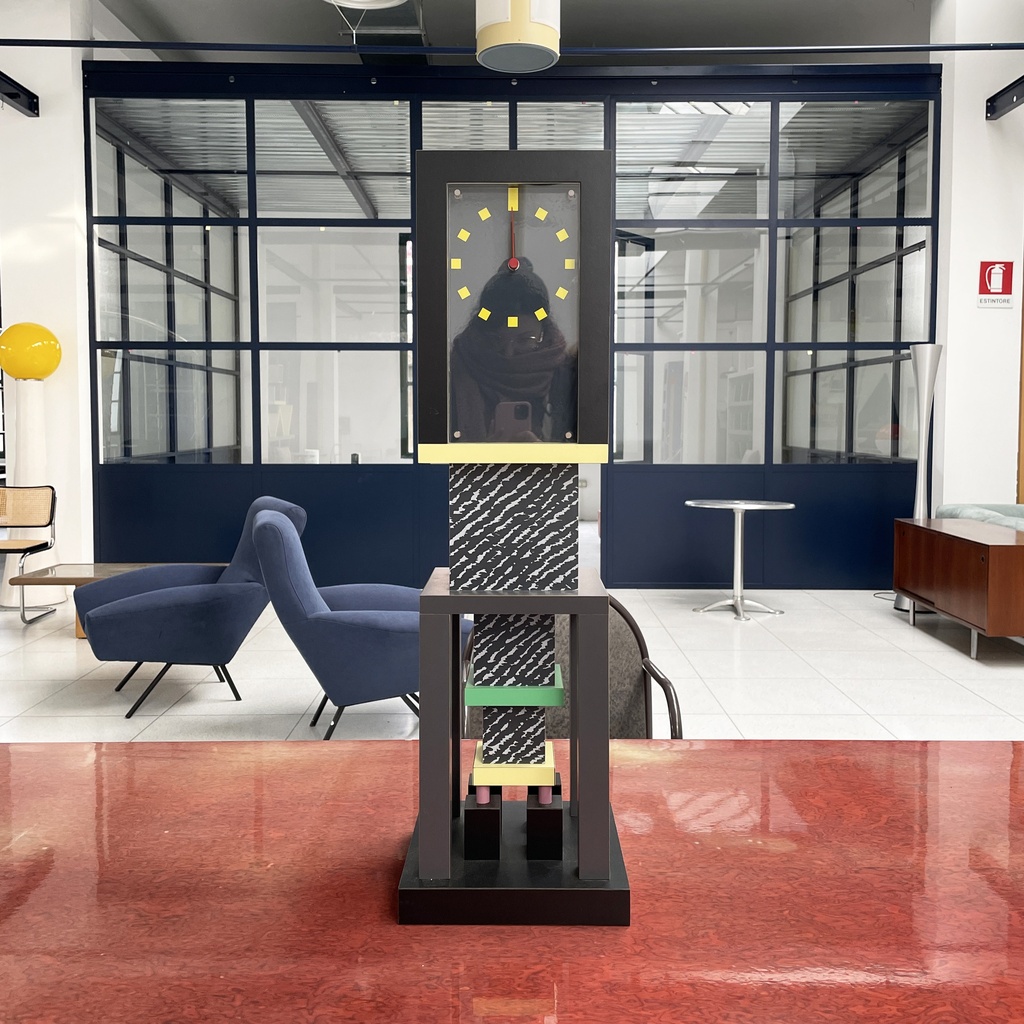 Orologio da tavolo  Metropole di George J. Sowden per Memphis, 1982