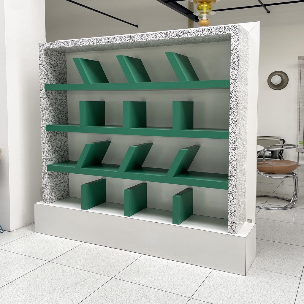 Libreria Suvretta di Ettore Sottsass per Memphis, 1981
