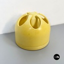 Portaombrelli in plastica gialla, 1970 ca.