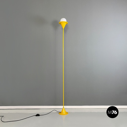 [2320003321] Lampada da terra gialla, 1980 ca. 