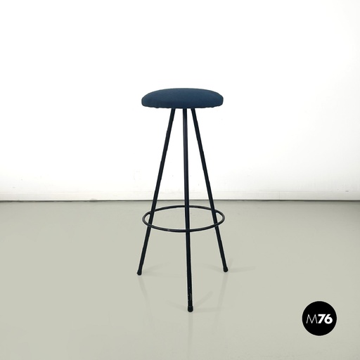 [2320004021] Sgabello in metallo nero e tessuto blu, 1950 ca. 