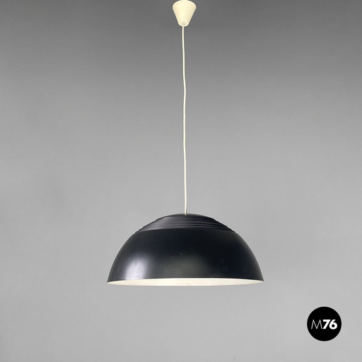 [2420004583] Lampadario di Arne Jacobsen per Louis Poulsen, 1960 ca. 